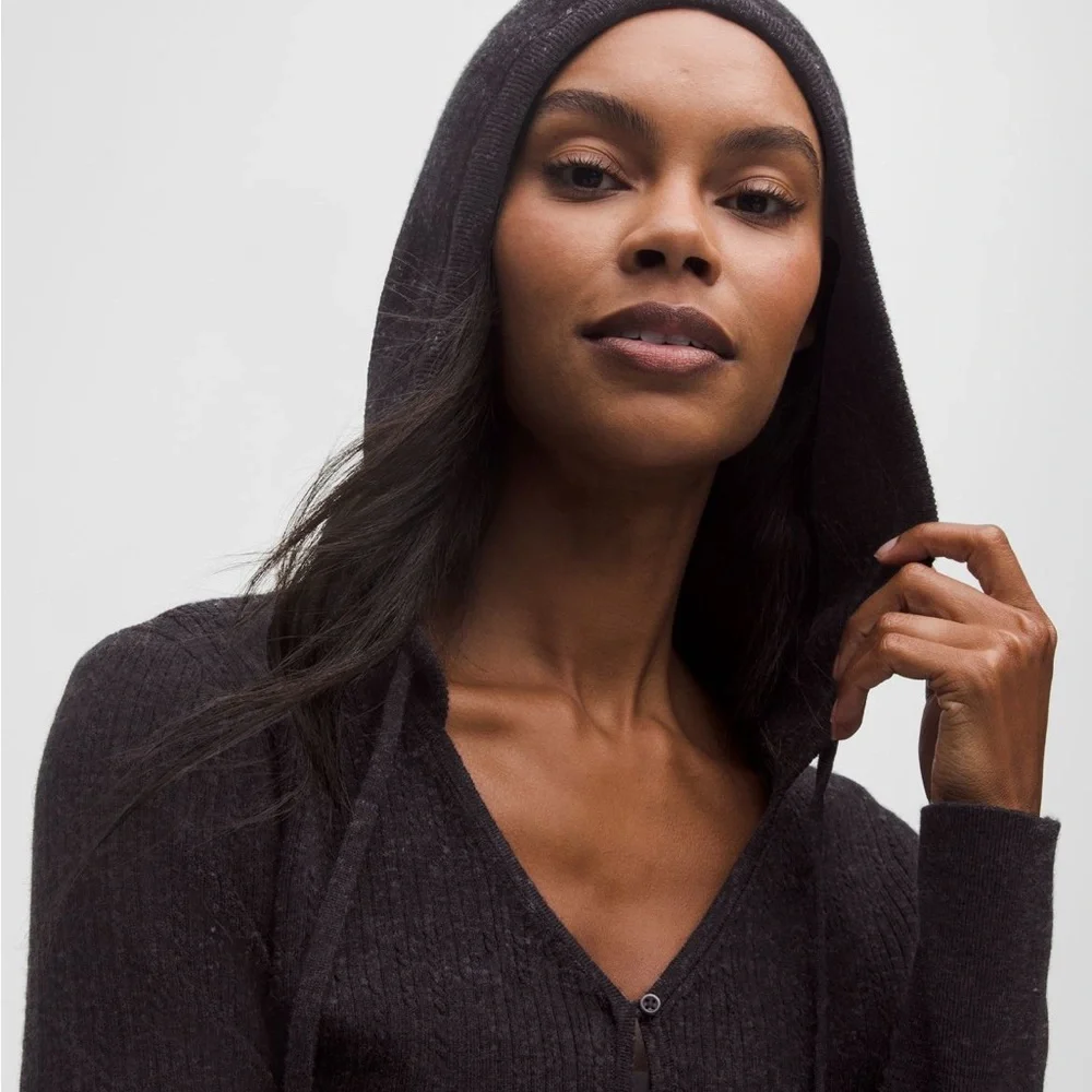 Lululemon Soft Micro Cable Merino
Hooded Cardigan ⭐️ NWT⭐️ XS ⭐️ - Picture 2 of 11
